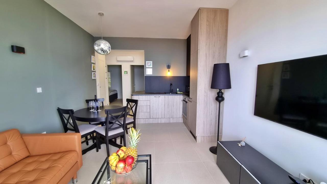 Apartment La Vie โอมิช ภายนอก รูปภาพ