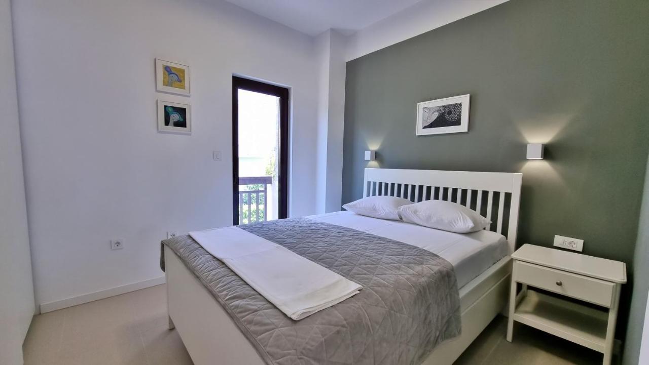 Apartment La Vie โอมิช ภายนอก รูปภาพ