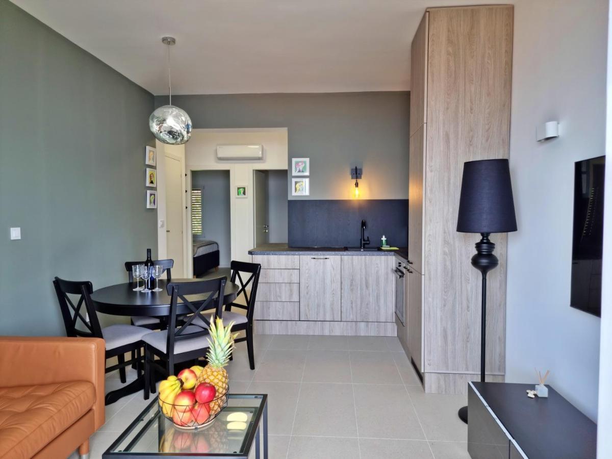 Apartment La Vie โอมิช ภายนอก รูปภาพ